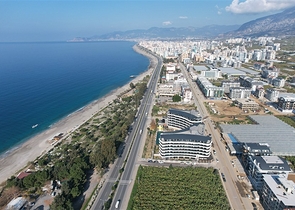 شقة على الساحل الأول في مجمع من الدرجة الممتازة