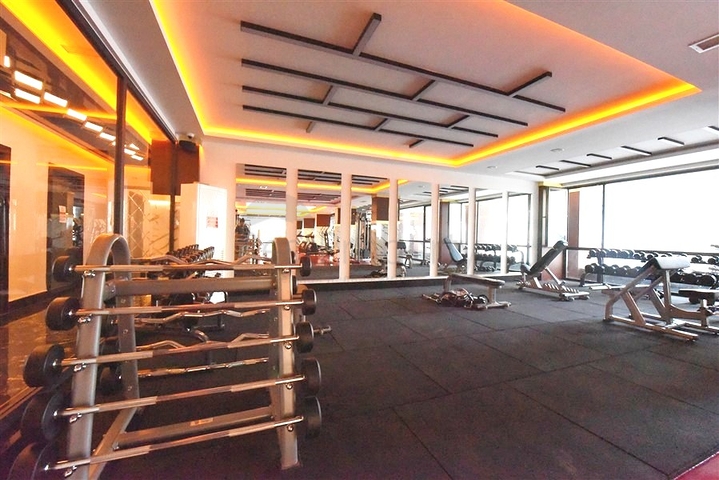 شقة مفروشة بغرفة نوم واحدة في مجمع جديد في محمودلار