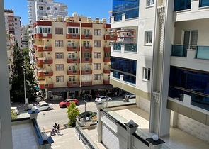 شقة مفروشة بغرفة نوم واحدة في مجمع جديد في محمودلار