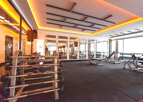 شقة مفروشة بغرفة نوم واحدة في مجمع جديد في محمودلار