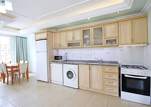 شقة 2 + 1 350 م من البحر