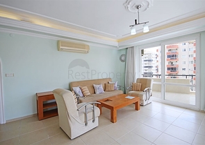 شقة 2 + 1 350 م من البحر