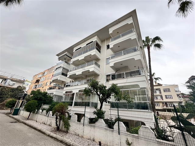 1 + 1 شقة 300 متر من شاطئ كليوباترا.