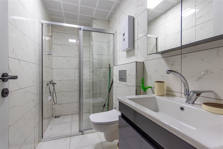 شقة 1 + 1 على بعد 500 متر من البحر في منطقة محمودلار