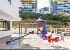 شقة 1 + 1 على بعد 500 متر من البحر في منطقة محمودلار