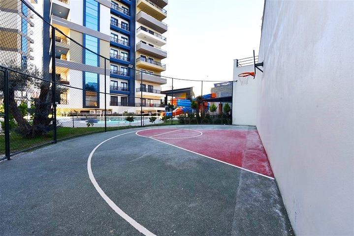 شقة 1+1 مطلة على الجبل في مجمع حديث