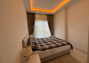 شقة 1+1 مطلة على الجبل في مجمع حديث