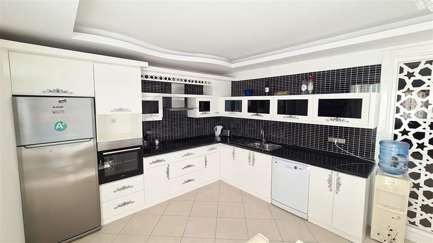 بنتهاوس 5+1 في وسط منطقة ألانيا أوبا