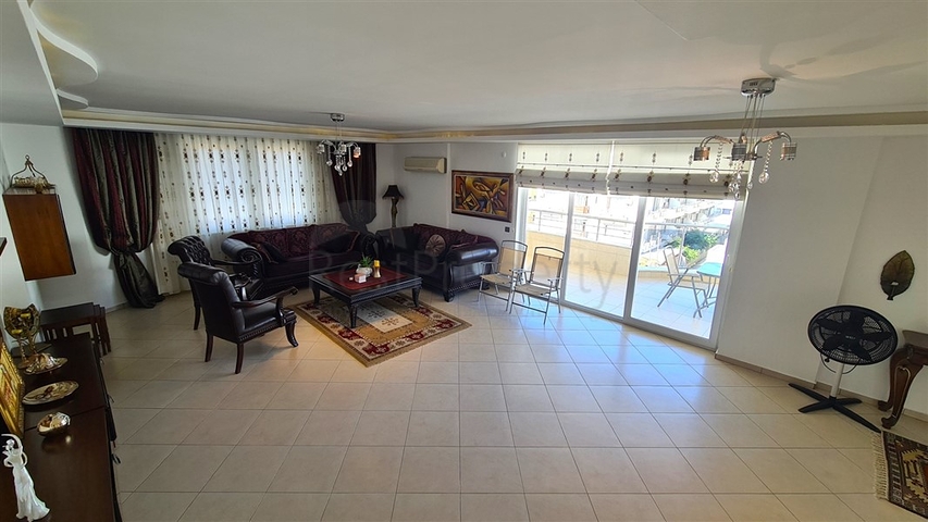 بنتهاوس 5+1 في وسط منطقة ألانيا أوبا