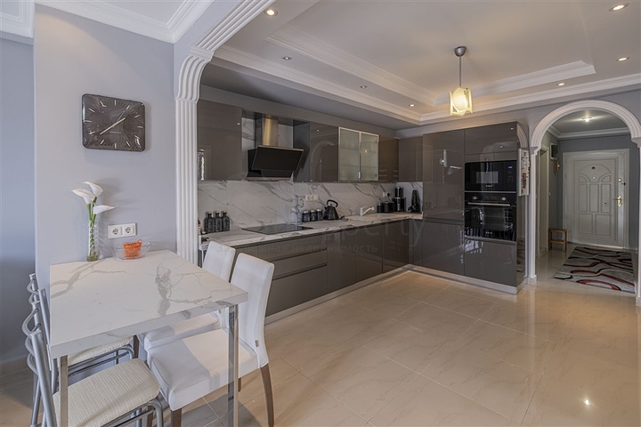 شقة مريحة 2 + 1 في منطقة كوناكلي 