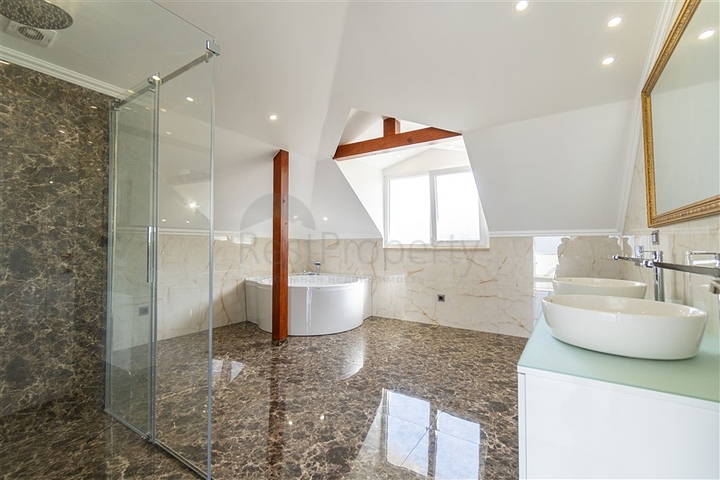 فيلا 4+1 في منطقة كارجيجاك