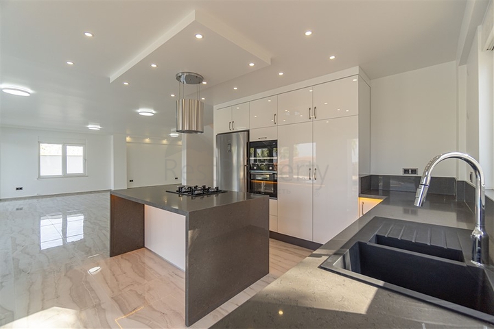 فيلا 4+1 في منطقة كارجيجاك