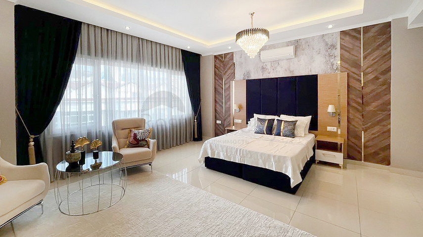 بنتهاوس واسع 4+1 في مجمع سكني شهير في منطقة جيكجيلي