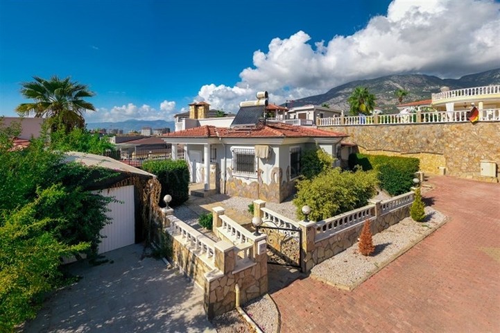 فيلا خاصة 2+1 في منطقة محمودلار على بعد 900 متر فقط من البحر الأبيض المتوسط