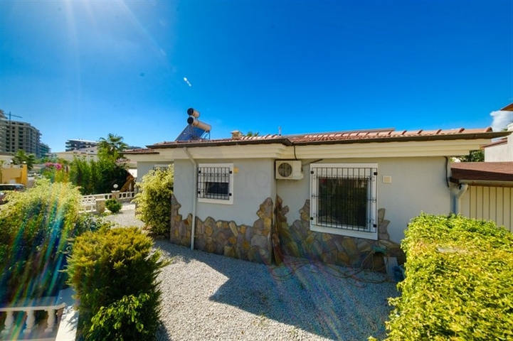 فيلا خاصة 2+1 في منطقة محمودلار على بعد 900 متر فقط من البحر الأبيض المتوسط