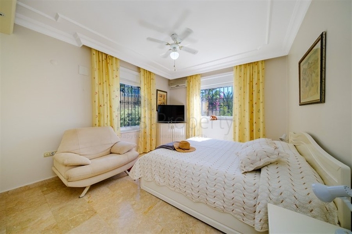 فيلا خاصة 2+1 في منطقة محمودلار على بعد 900 متر فقط من البحر الأبيض المتوسط