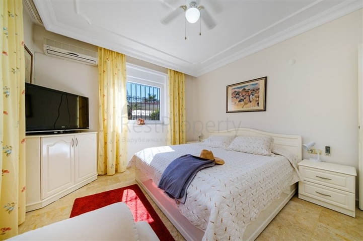 فيلا خاصة 2+1 في منطقة محمودلار على بعد 900 متر فقط من البحر الأبيض المتوسط