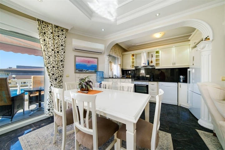 فيلا خاصة 2+1 في منطقة محمودلار على بعد 900 متر فقط من البحر الأبيض المتوسط