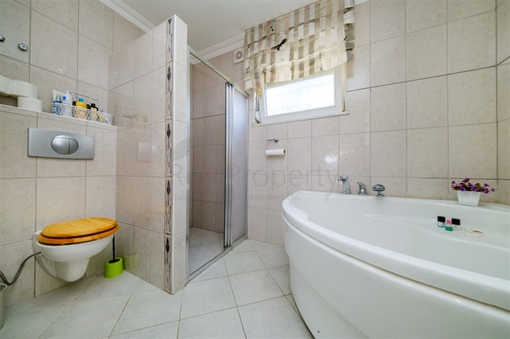 فيلا خاصة 2+1 في منطقة محمودلار على بعد 900 متر فقط من البحر الأبيض المتوسط