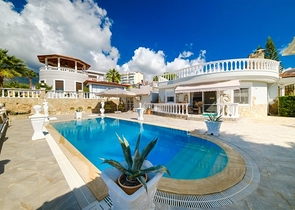 فيلا خاصة 2+1 في منطقة محمودلار على بعد 900 متر فقط من البحر الأبيض المتوسط