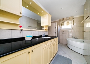 فيلا خاصة 2+1 في منطقة محمودلار على بعد 900 متر فقط من البحر الأبيض المتوسط