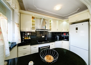 فيلا خاصة 2+1 في منطقة محمودلار على بعد 900 متر فقط من البحر الأبيض المتوسط