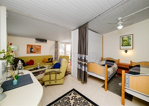 فيلا خاصة 2+1 في منطقة محمودلار على بعد 900 متر فقط من البحر الأبيض المتوسط