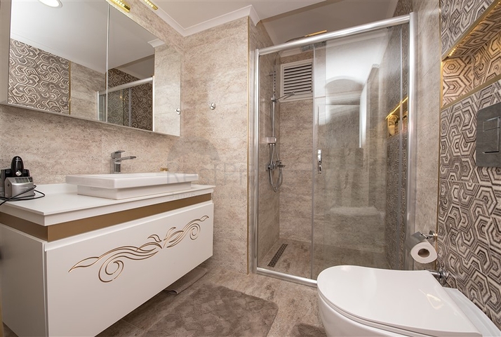 شقة مفروشة 1 + 1 في قلب ألانيا