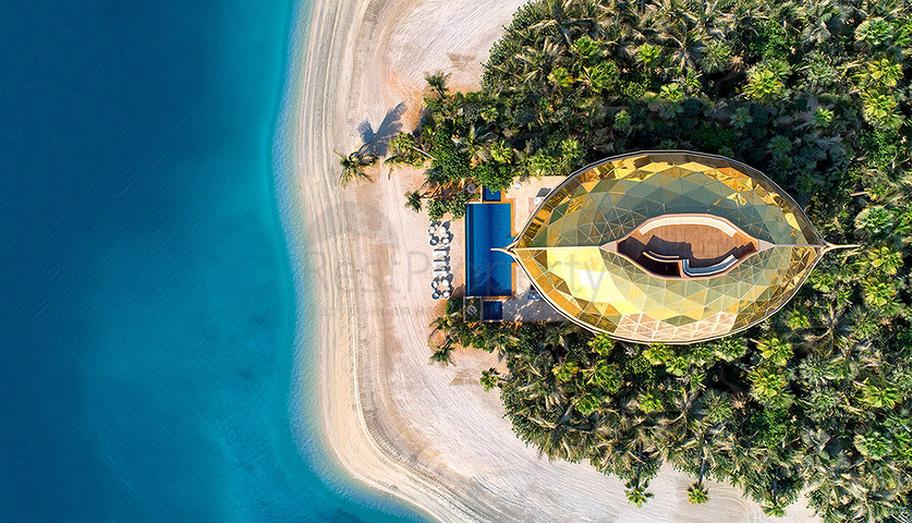 منزل من ستة طوابق مع أثاث فاخر وحمام سباحة في دبي