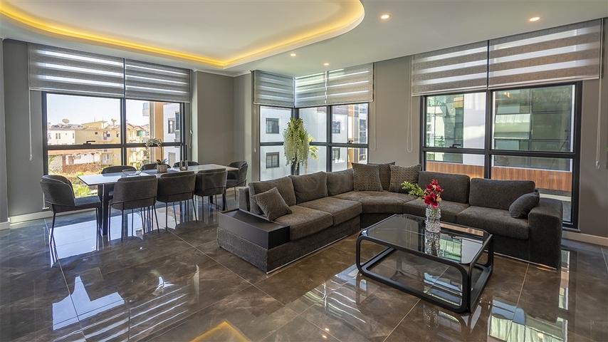 شقة مفروشة 4 + 1 في أوبا