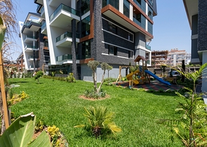 شقة مفروشة 4 + 1 في أوبا