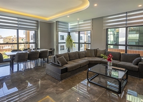 شقة مفروشة 4 + 1 في أوبا