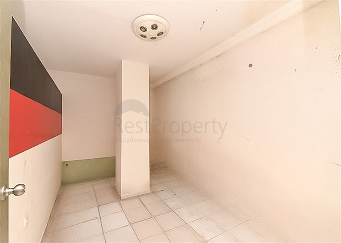 المباني التجارية في وسط ألانيا