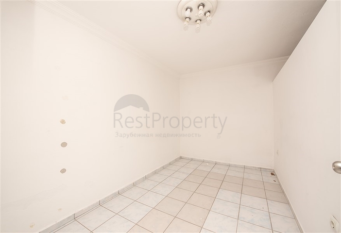 المباني التجارية في وسط ألانيا