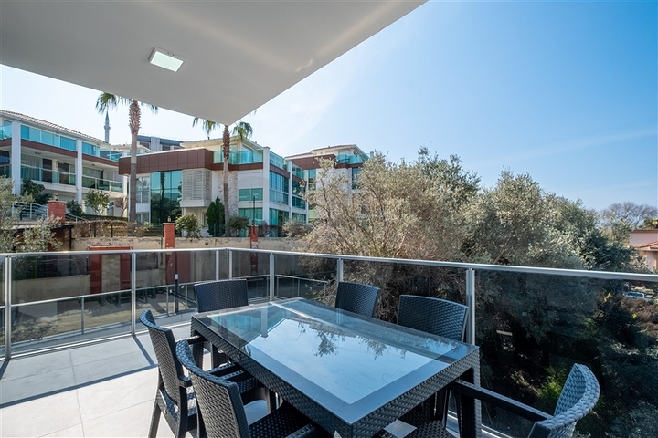 شقة مفروشة بغرفتي نوم في منطقة كارجيجاك