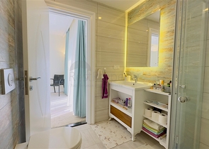 شقة أنيقة من غرفتي نوم في منطقة النخبة كارجيجاك