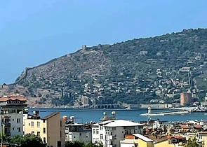 شقق 1+1 مع إطلالات بانورامية على قلعة ألانيا