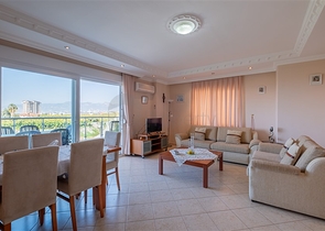 شقة فسيحة 2 + 1 في جزء خلاب من منطقة محمودلار