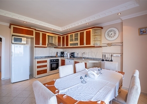 شقة فسيحة 2 + 1 في جزء خلاب من منطقة محمودلار