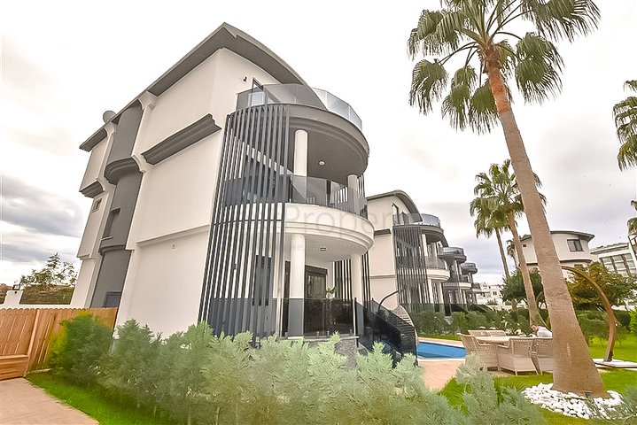 فيلا أنيقة 4 + 1 في منطقة باجلار