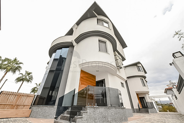 فيلا أنيقة 4 + 1 في منطقة باجلار