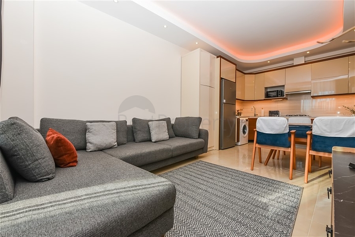 شقة 1+1 في مجمع متميز في منطقة محمودلار 