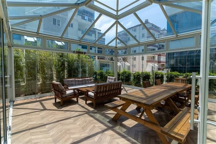 شقة 1+1 في مجمع متميز في منطقة محمودلار 