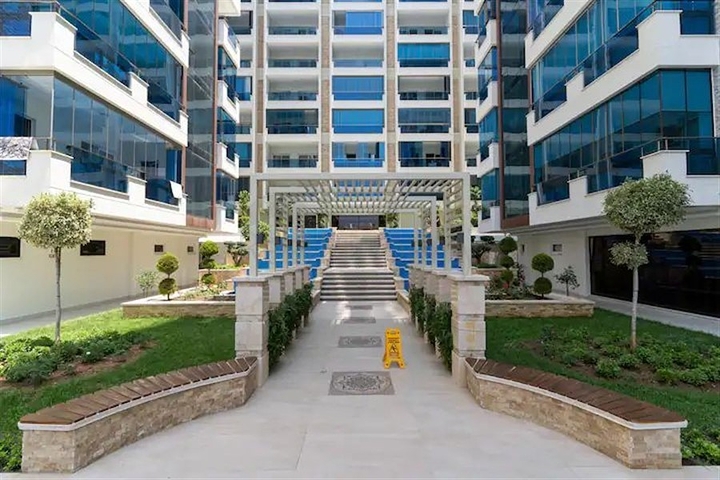 شقة 1+1 في مجمع متميز في منطقة محمودلار 