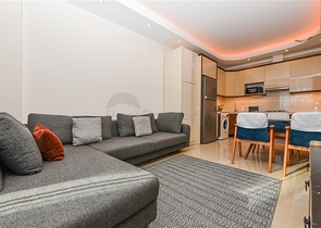 شقة 1+1 في مجمع متميز في منطقة محمودلار 