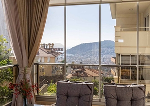 شقة 2+1 مع تراس واسع في وسط ألانيا. شقة 2+1 مع تراس واسع في وسط ألانيا.