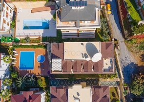 شقة 2+1 مع تراس واسع في وسط ألانيا. شقة 2+1 مع تراس واسع في وسط ألانيا.