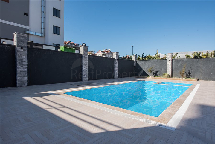 شقة مفروشة مشرقة على مسافة قريبة من البحر