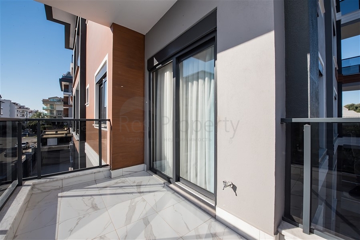 شقة مفروشة مشرقة على مسافة قريبة من البحر