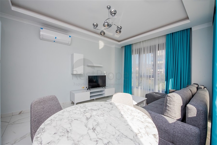 شقة مفروشة مشرقة على مسافة قريبة من البحر